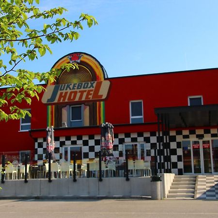 Jukebox Hotel Znojmo Zewnętrze zdjęcie