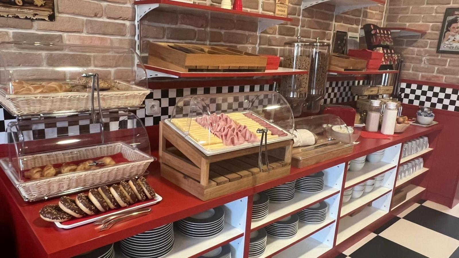 Jukebox Hotel Znojmo Zewnętrze zdjęcie
